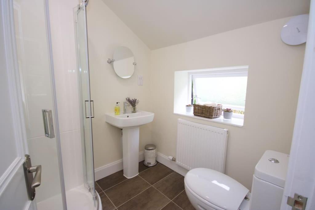 Rossmay House - 4 Bedroom Scottish Villa With Waterfront / Mountain Views Arrochar Buitenkant foto